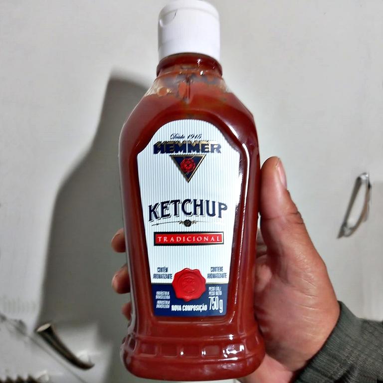 Ketchup Tradicional Hemmer Squeeze 750g na Amazon