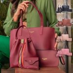 Kit Bolsa sacola feminina grande com nécessaire + Bolsa saquinho transversal com porta moeda na Amazon