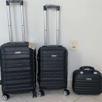 Kit Mala Bordo de Viagem 10kg com Frasqueira 3 Unidades (Preto) na Amazon