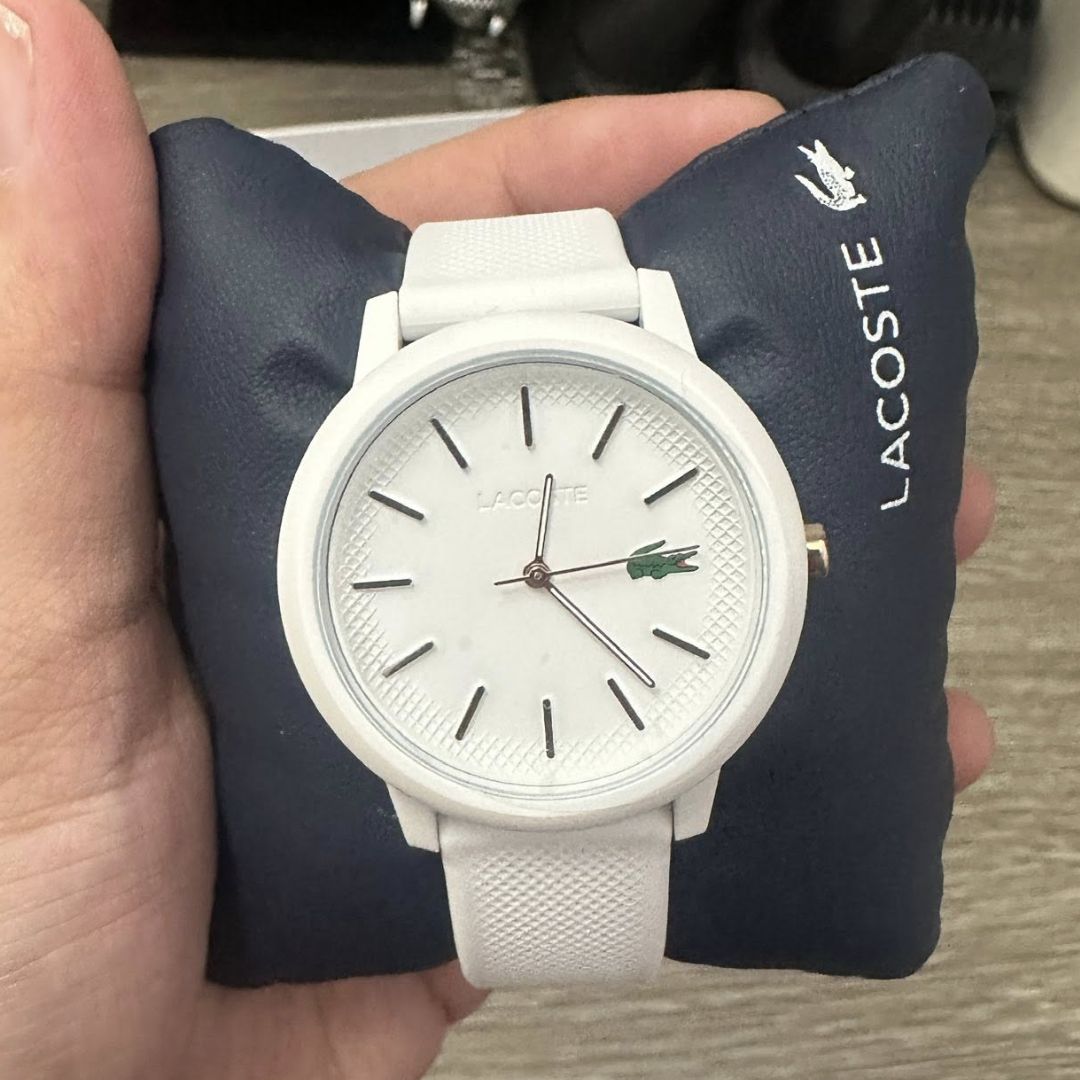 Lacoste Relógio feminino de quartzo 12.12 – TR90 Case Quartz na Amazon