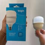 Lâmpada Super Bulbo LED T 30W 6500K Elgin Bivolt Luz Branca Fria na Amazon