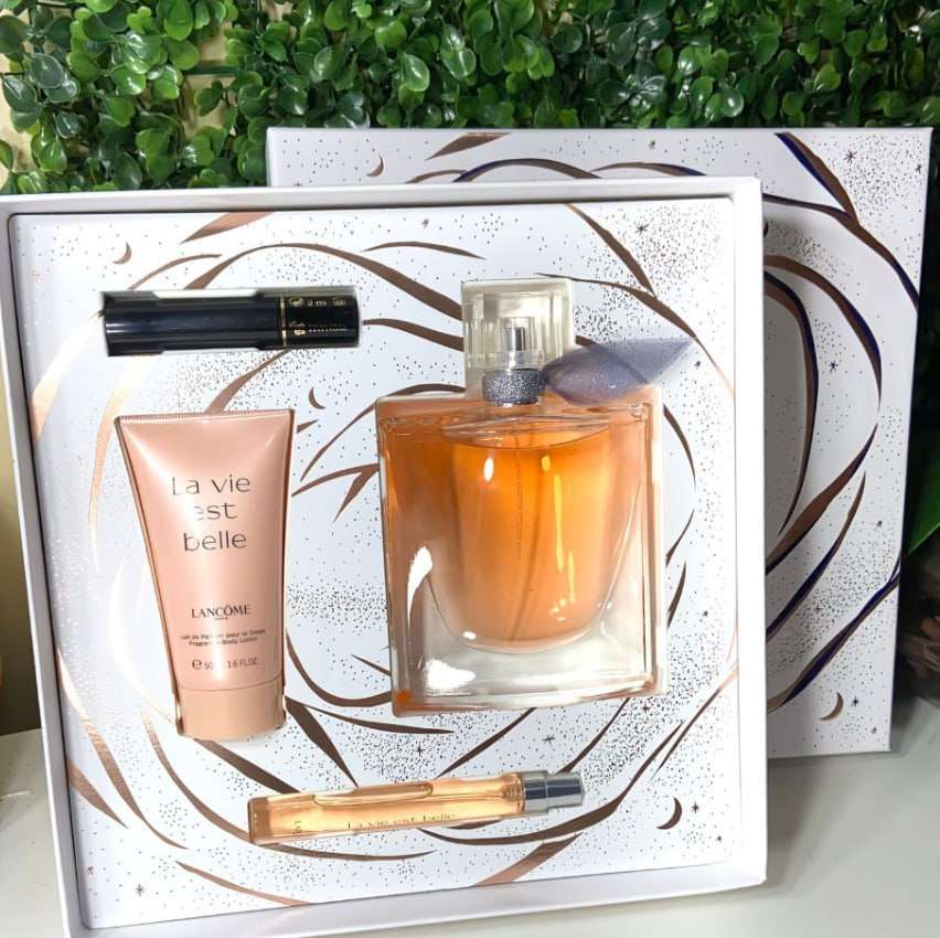 Lancome Lancôme Kit La Vie Est Belle Edp 100Ml + Loção Corporal 50Ml + Travel Size 10Ml + Mini Máscara Hypnose na Amazon