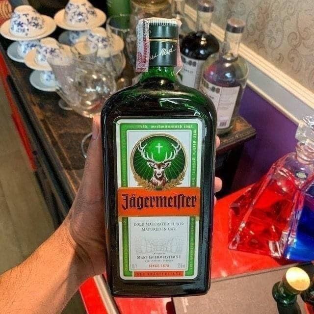 Licor Aperitivo Alemanha Jagermeister – 700ml na Casas Bahia