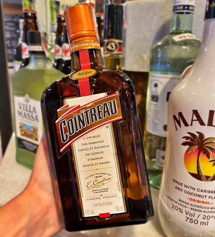 Licor Cointreau Cointreau Sabor Licor fino de Laranja 700 ml na Amazon