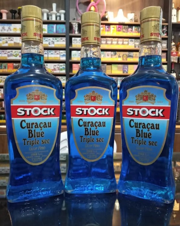 Licor Curaçau Blue Stock 720 Ml na Amazon