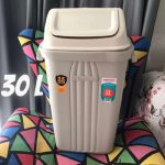 Lixeira Basculante Plástica, 30L, Branco, Sanremo na Amazon