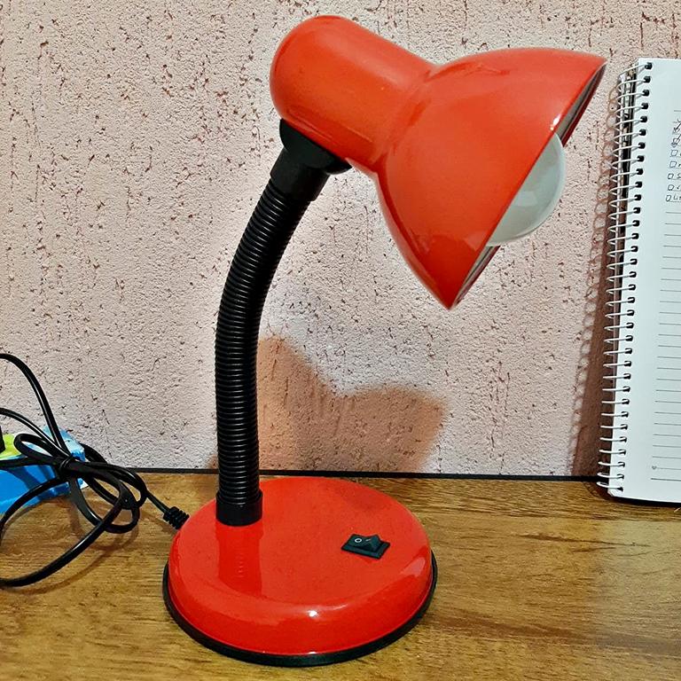 LUMINATTI BY DANURI Viking Luminária de Mesa, Vermelho, Até 30 W na Amazon