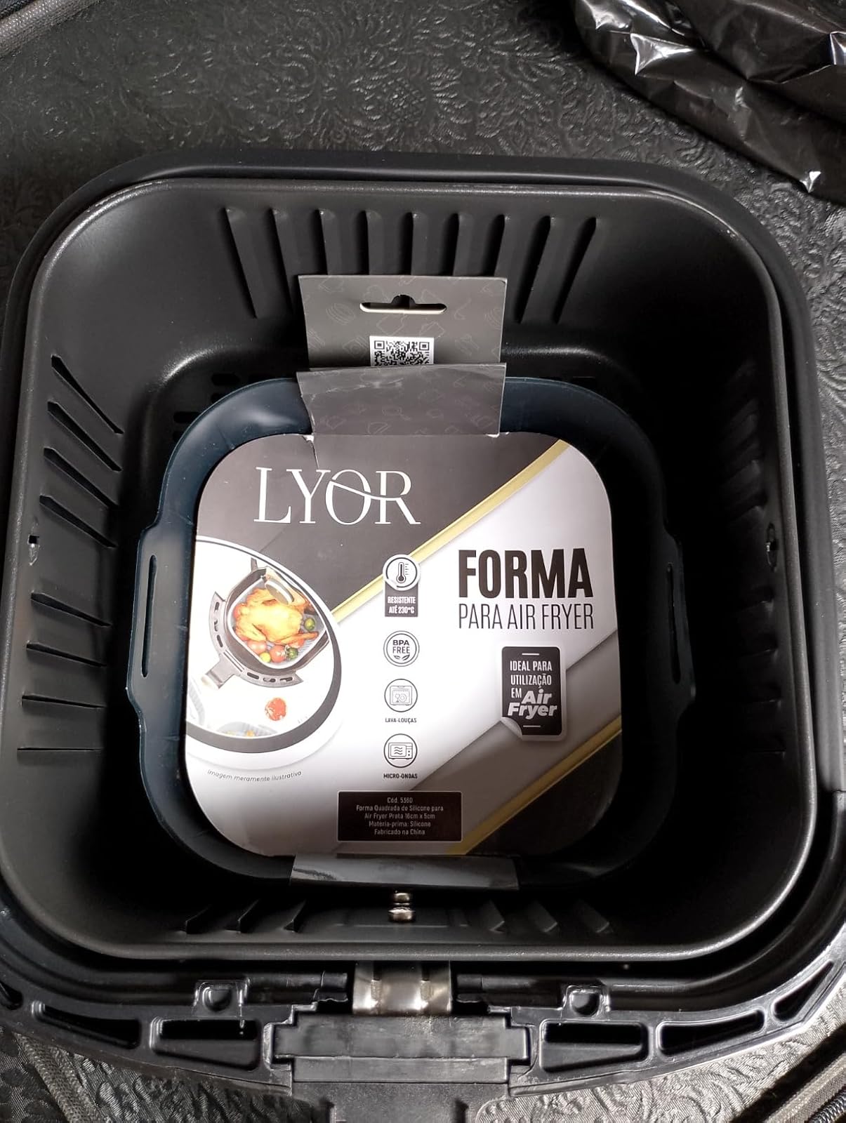 LYOR – Forma Quadrada de Silicone para Air Fryer Preta 16cm x 5,5Cm na Amazon