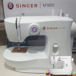 Máquina de Costura Singer, M1605, Mecânica, 220V na Amazon