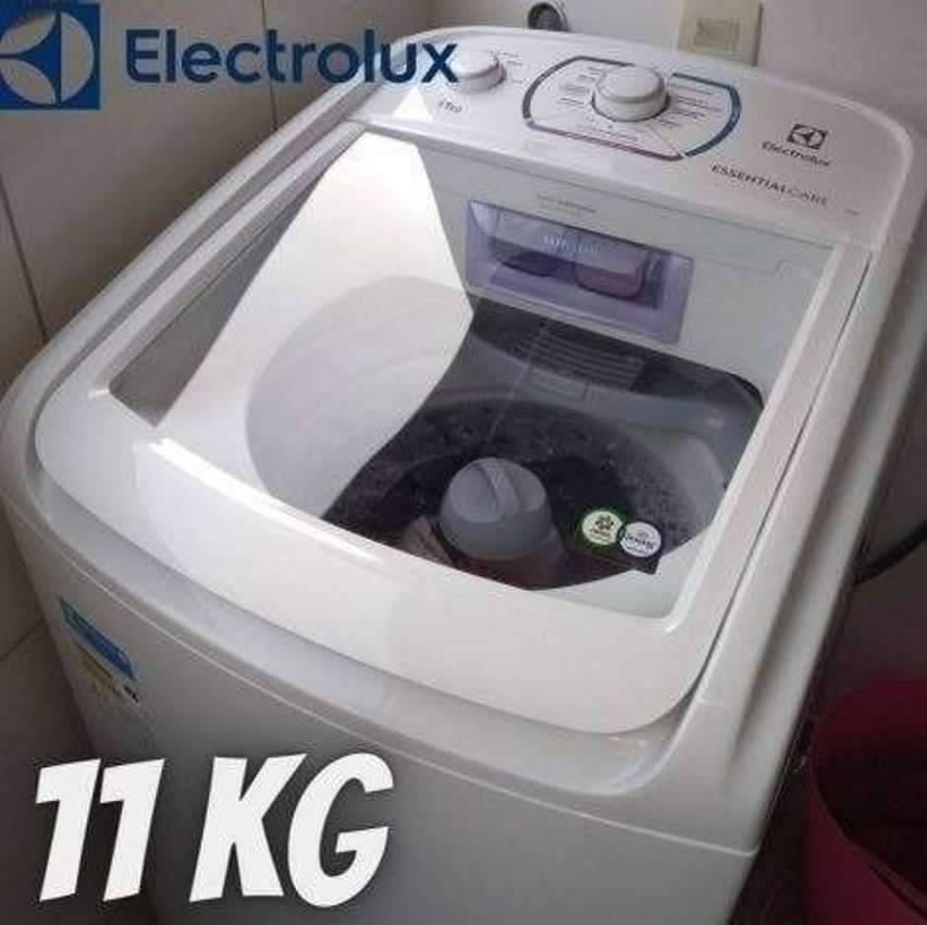 Máquina de Lavar 11kg Electrolux Essential Care Silenciosa com Easy Clean e Filtro Fiapos (LES11) na Amazon