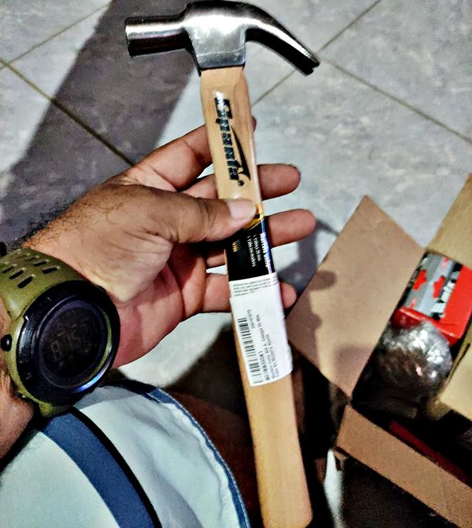 Martelo Unha 450 G, Cabeça 20 Mm, Cabo De Madeira Sparta na Amazon