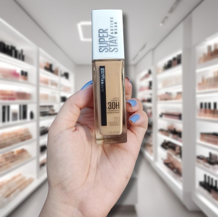 Maybelline NY Base Alta Cobertura Super Stay Active Wear Resistente ao Suor Alta Duração até 30h na Pele, Cor 130 Buff Beige, 30ml na Amazon