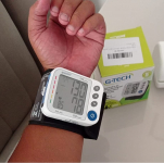Medidor De Pressão Arterial Digital De Pulso Gtech Gp400 na Amazon