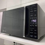 Micro-ondas Electrolux 23L Preto Efficient – ME23P na Magazine Luiza