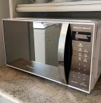 MICRO-ONDAS PANASONIC 21LT NN-ST27LWRUN 700W 127V ESPELHADA (AM) na Amazon