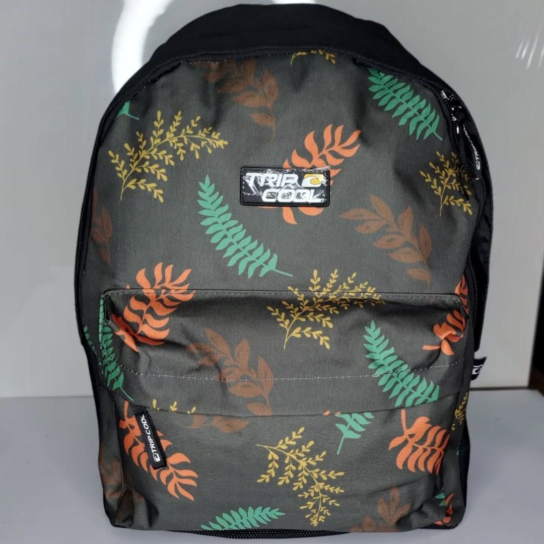 Mochila Juvenil Arpoador Poliéster Tripcool TCM103U01 na Amazon