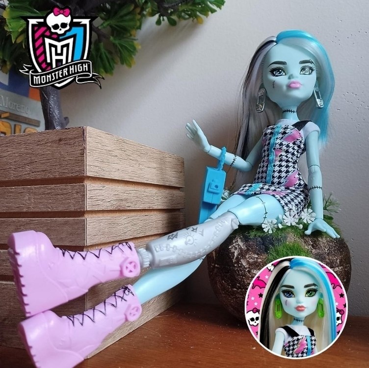 Monster High Boneca Frankie na Amazon