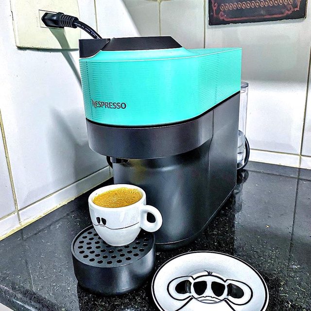 Nespresso Vertuo POP ‎Verde Acqua 110V na Amazon