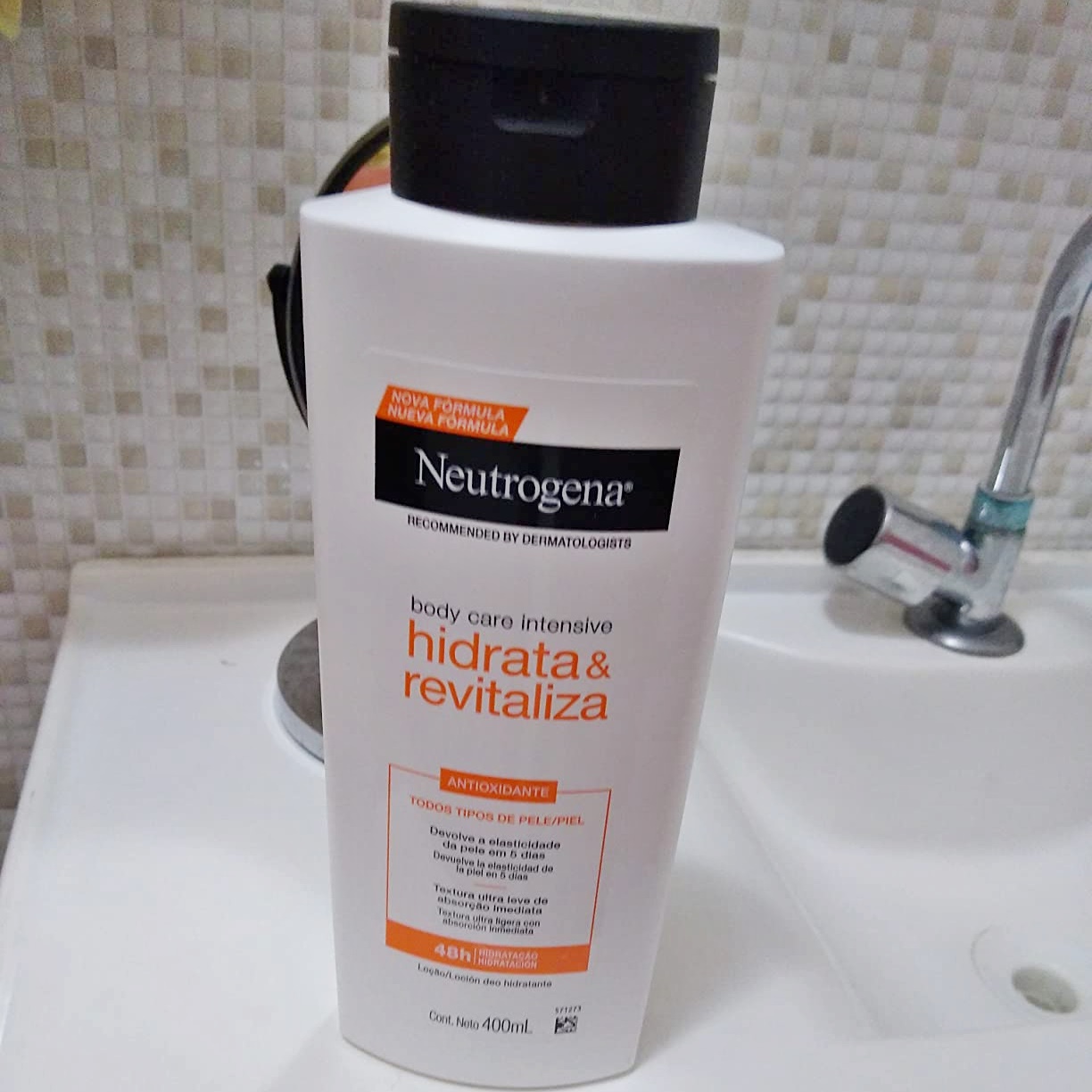 Neutrogena Hidratante Corporal Body Care Intensive Hidrata & Revitaliza, 400ml na Amazon