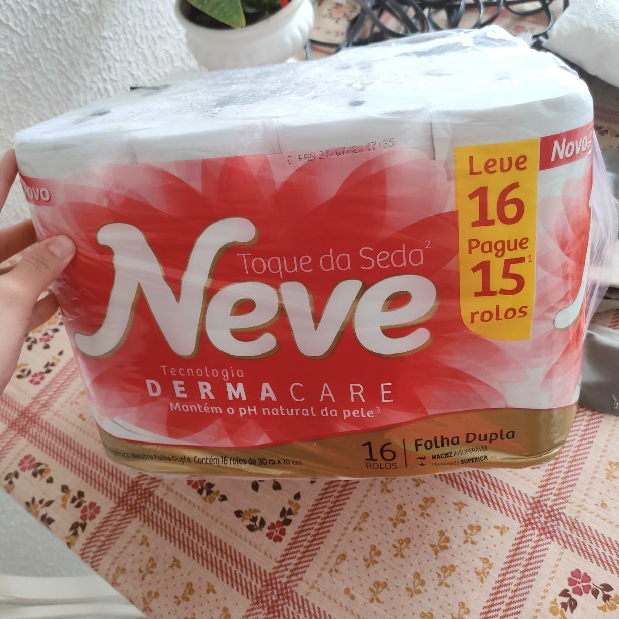 Neve Papel Higiênico Toque de Seda, 16 rolos – Leve 16 Pague 15 na Amazon