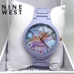 Nine West Relógio feminino com pulseira emborrachada, Lavanda na Amazon