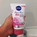NIVEA Aqua Rose 3 em 1 150ml – Sabonete, Esfoliante e Máscara Facial – Com argila branca, ácido hialurônico e água de rosas orgânica na Amazon