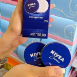 NIVEA Creme Hidratante Lata 29g – Hidratação profunda para as áreas mais ressecadas como cotovelo, calcanhar, joelho, mãos e pés, também protege do frio e cuida da pele tatuada na Amazon
