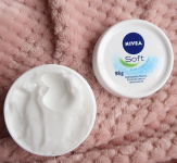 NIVEA Creme Hidratante Soft 48g – Hidratação suave e textura leve de rápida absorção que deixa sua pele macia e com sensação de refrescância na Amazon