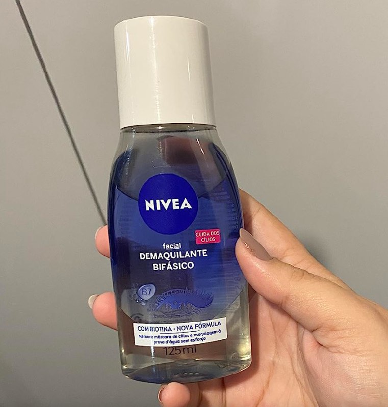 NIVEA Demaquilante Facial Bifásico 125ml – Composto com Óleo de Girassol, retira até a maquiagem à prova d’água, além de não agredir a pele e nem deixar resíduos de produto na Amazon