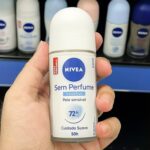 NIVEA Desodorante Antitranspirante Roll On Sem Perfume 50ml – Proteção prolongada de 72h para peles sensíveis na Amazon