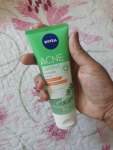 NIVEA Esfoliante Facial Acne Control 75ml – Controla a oleosidade, ajuda a desobstruir os poros, remove células mortas, reduz a vermelhidão da acne, não resseca e nem agride a pele na Amazon
