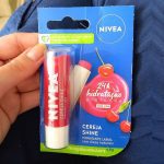 NIVEA Hidratante Labial Cereja Shine 4,8g na Amazon