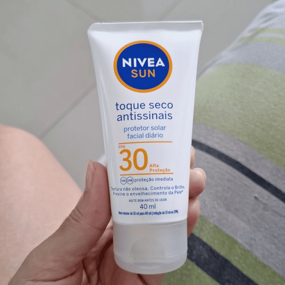 NIVEA SUN Protetor Solar Facial Toque Seco Antissinais FPS30 40ml na Amazon