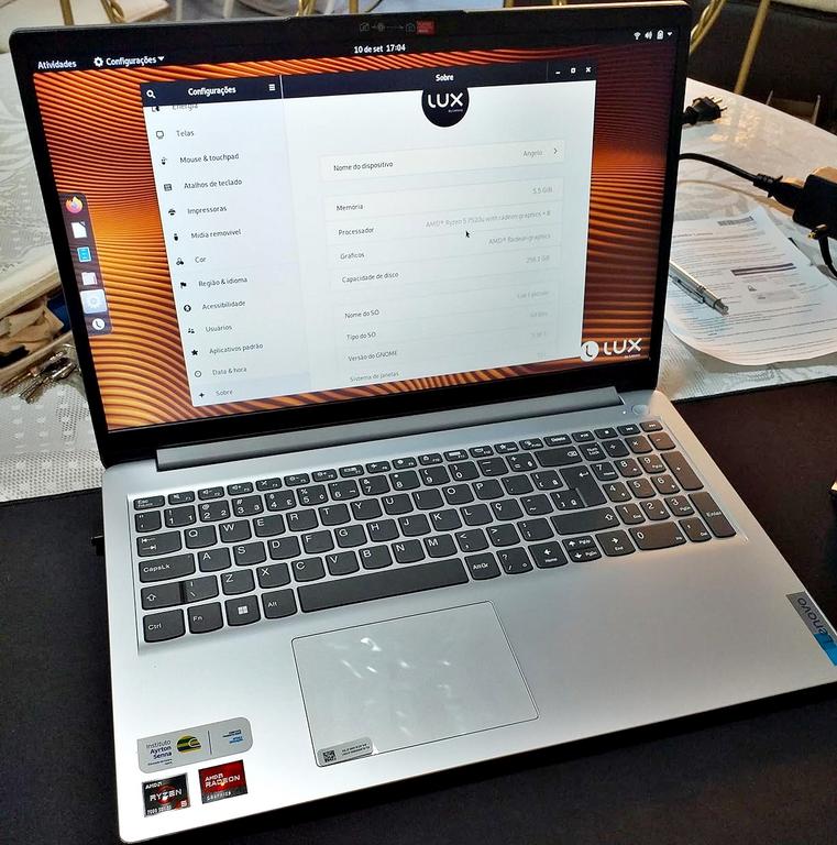 Notebook Lenovo IdeaPad 1 AMD Ryzen 5 8GB – 256GB SSD 15,6” Linux 82X5S00100 na Magazine Luiza
