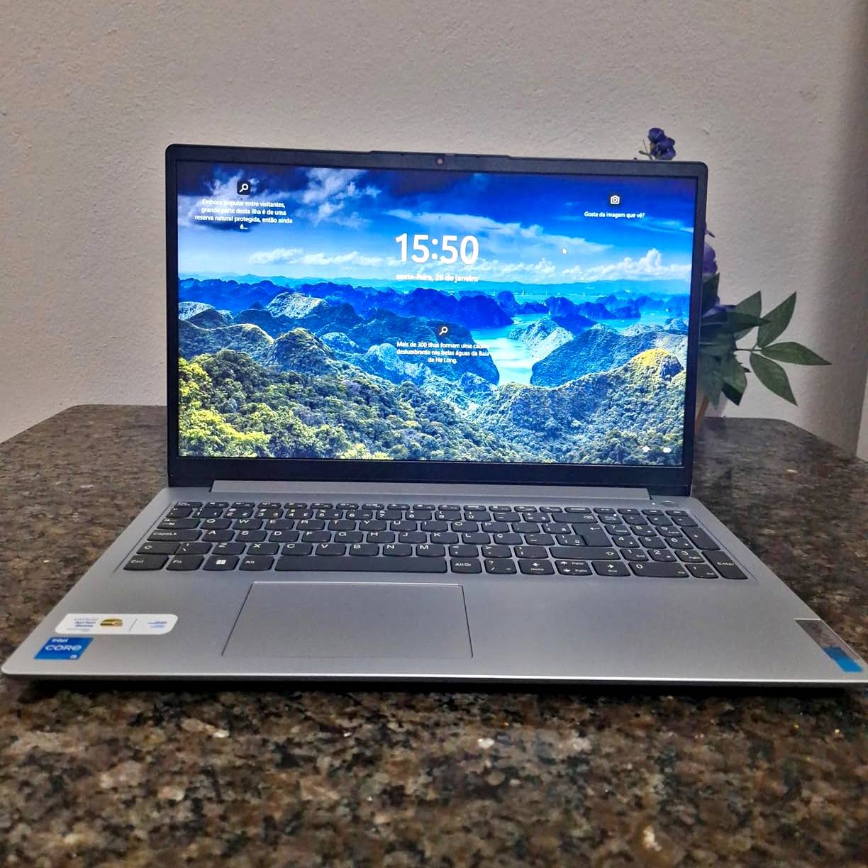 Notebook Lenovo Ideapad 1i i5-1235U 8GB 512GB SSD 15.6″ W11 na Amazon