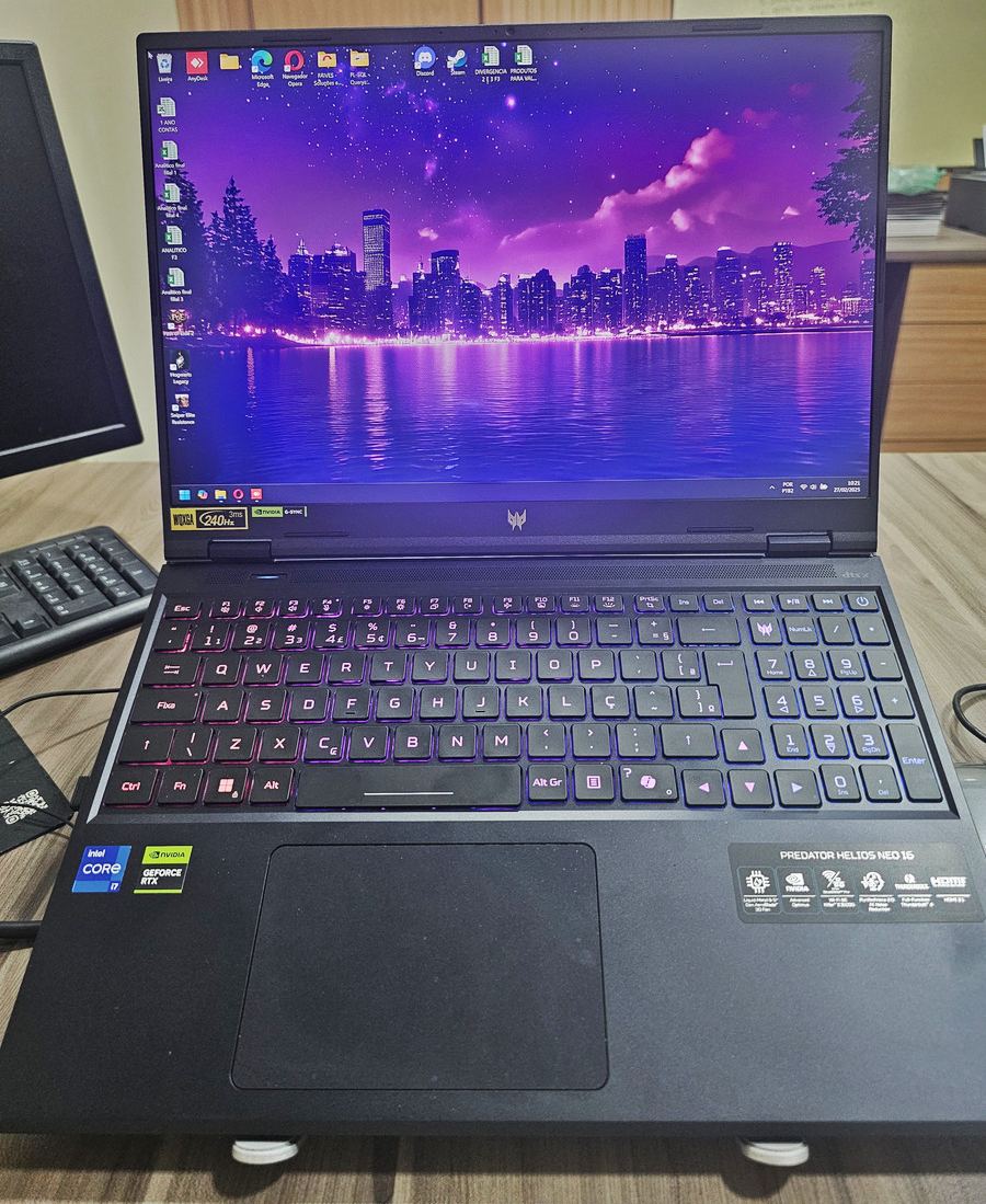 Notebook Predator Helios Neo PHN16-72-74VX Intel Core i7-14700HX de 14ªGen 16GB 512GB SSD RTX 4070 W11 Home na Acer