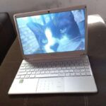 Notebook Ultra, Processador Intel Core i3, Memória 4GB RAM, 1TB HDD, Linux, 14,1 Pol. Full HD, Prata – UB422 na Amazon