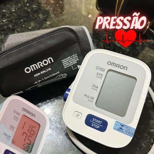 OMRON Monitor de Pressão Arterial de Braço Control+ Hem-7122, Branco na Amazon