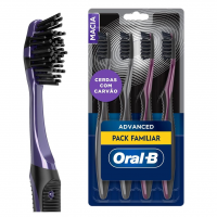 Oral-B Escova De Dente 5 Ações, Cerdas Polidoras Com Carvão, 4 Unidades, Preto na Amazon