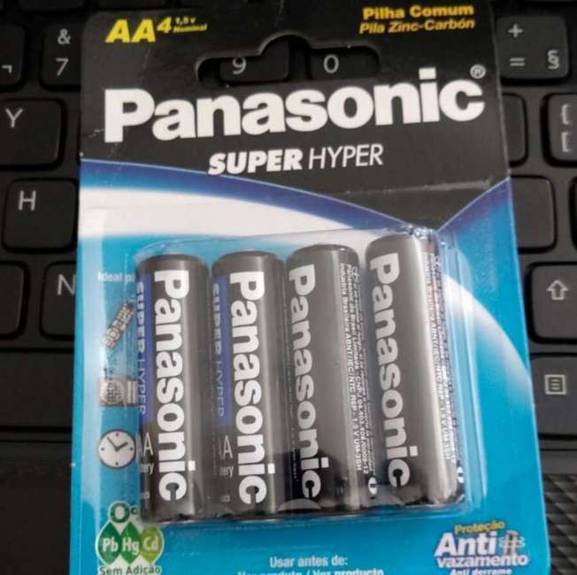 Panasonic UM-3SHS – Pilha Comum AA, Tensão 1,5 Volts, Embalagem com 4 pilhas na Amazon
