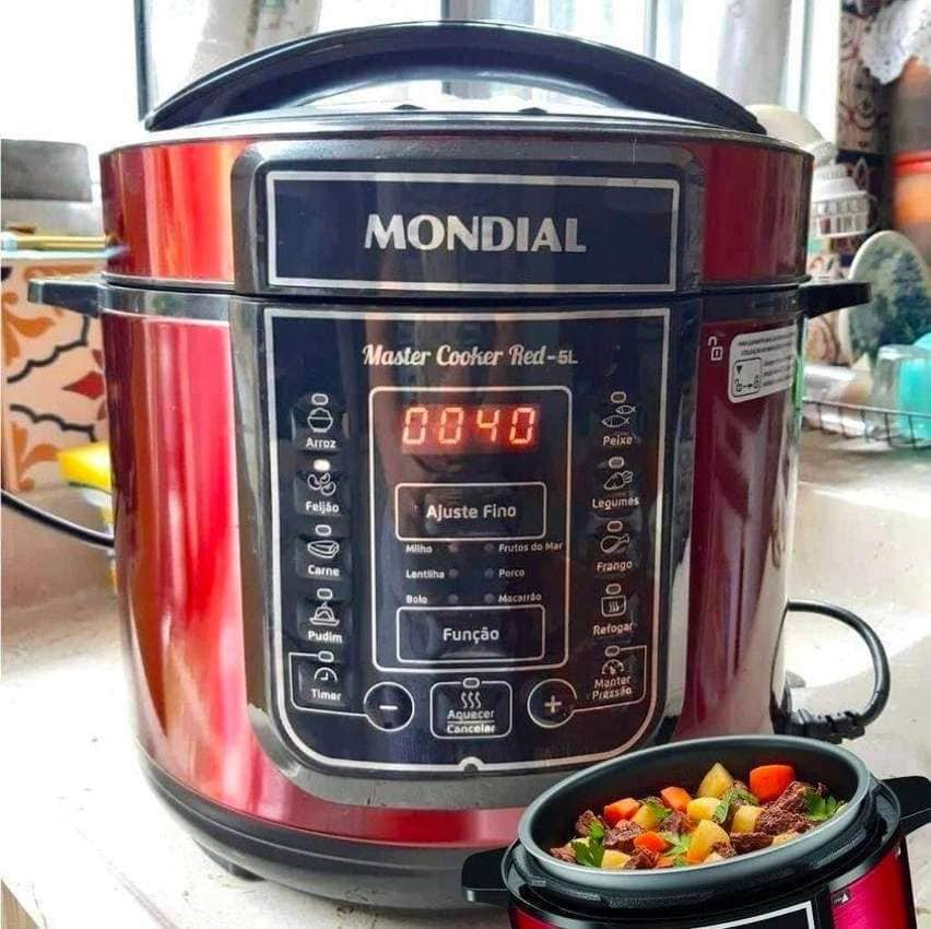 Panela de Pressão Elétrica Digital Mondial – 5L 900W Master Cooker Red PE-39 na Magazine Luiza
