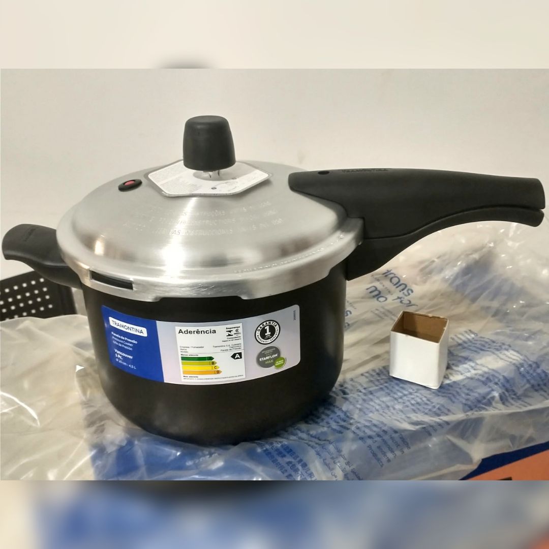 Panela de Pressão Tramontina Vancouver Effect em Alumínio com Revestimento Interno e Externo em Antiaderente Starflon Max Preto 20 cm 4,5 L na Amazon