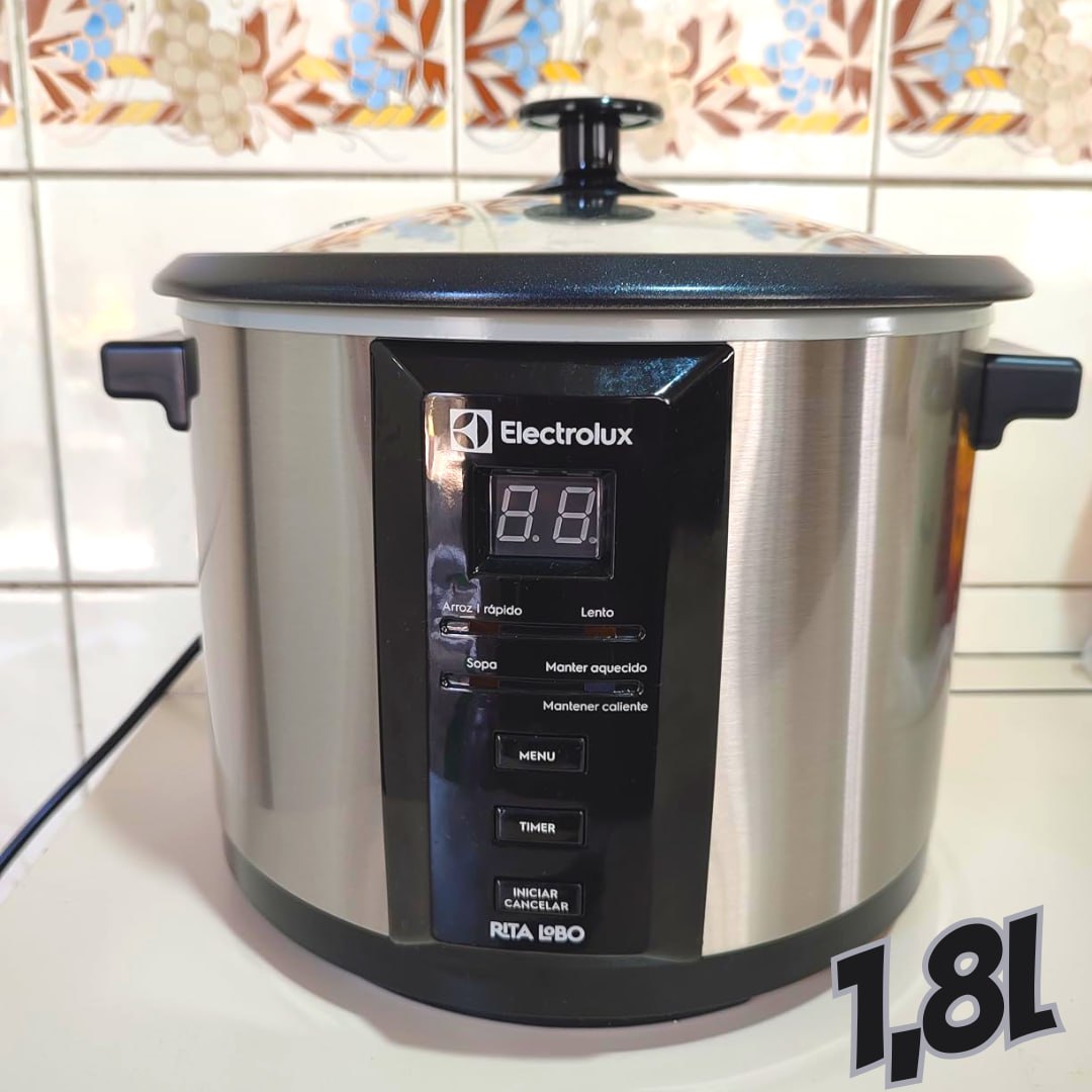 Panela Elétrica Electrolux vapor arroz capacidade 1,8L 10 xícaras 4 funções pré-programadas timer panela removivel antiaderente tampa vidro ECC20 inox 127v na Amazon