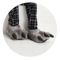 Pantufa Pata De Dino Com Pelinhos Cinza na Lojas Renner