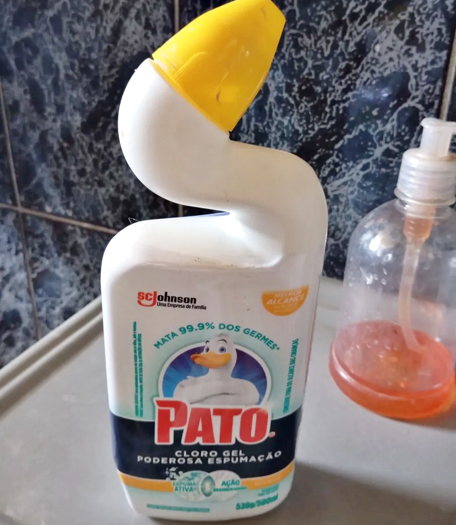 Pato Limpador Sanitário Desinfetante Cloro Gel, Citrus, Poderosa Espumação, 500ml na Amazon