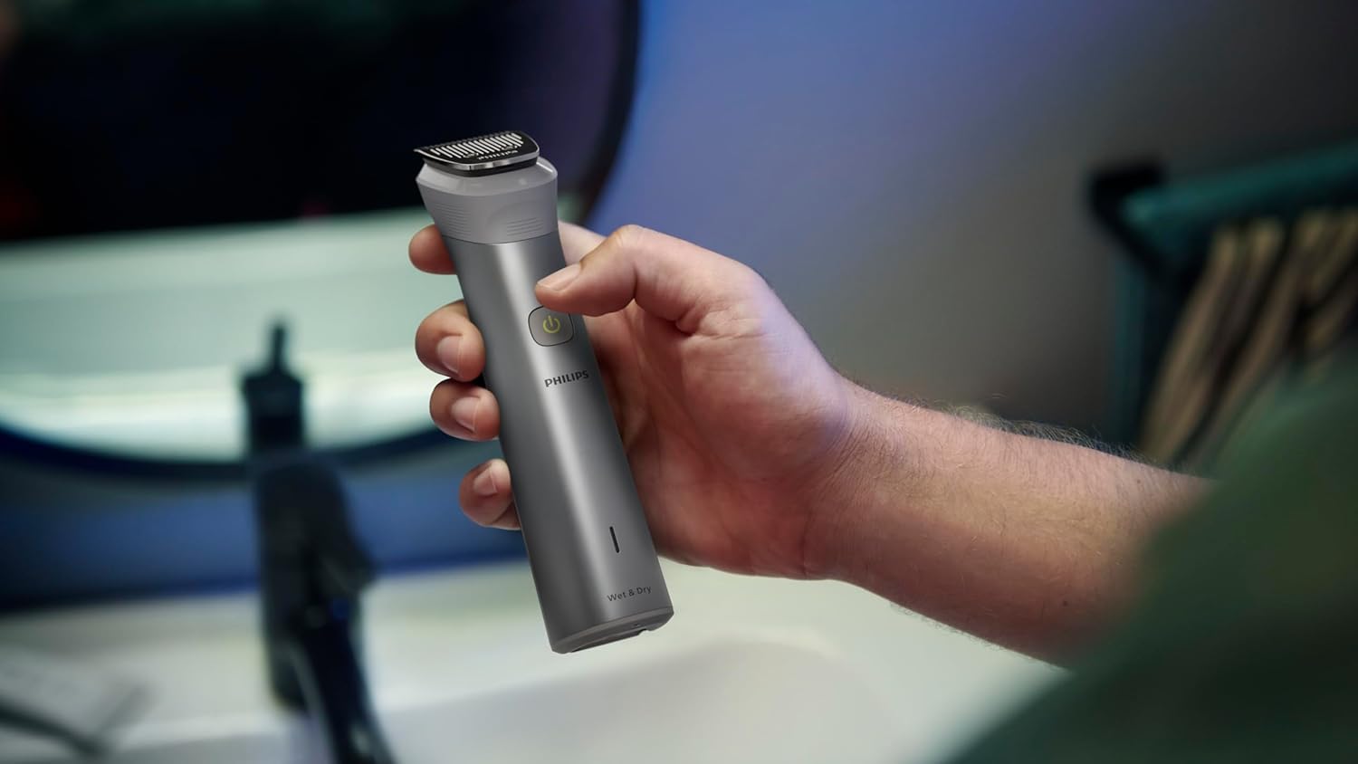 Philips Aparador de Pelos Multigroom 12 em 1 para Rosto, Corpo e Cabelos, Tecnologia BeardSense, 100% à Prova d´água, Bivolt – MG5950/15 na Amazon