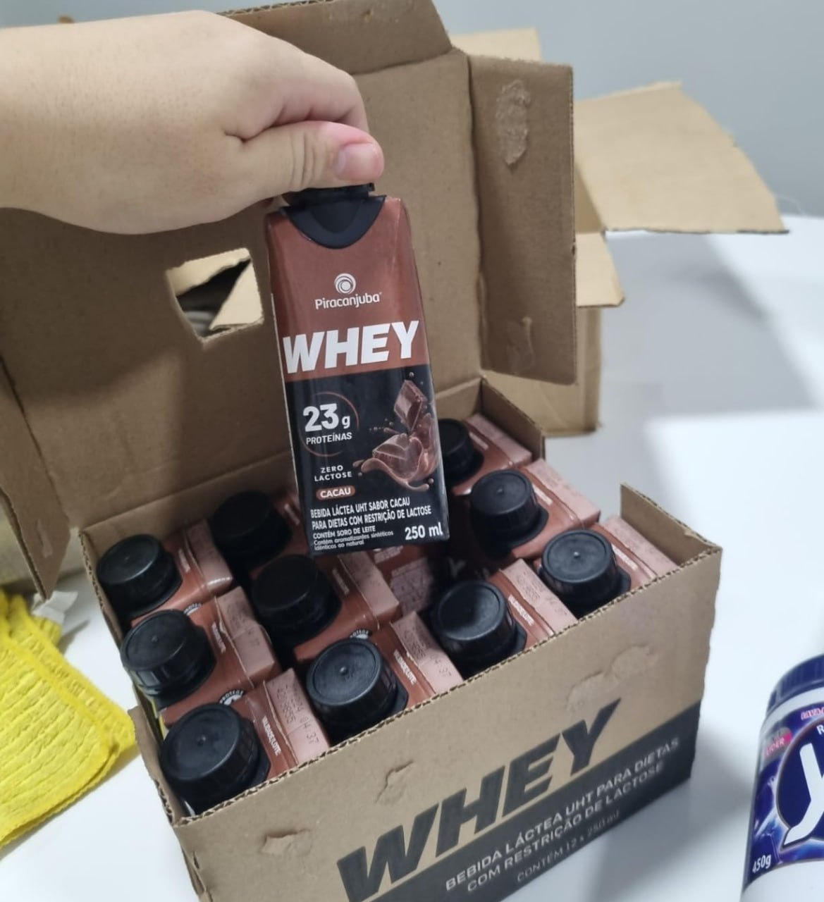 Piracanjuba ProForce 23g de Proteínas Zero Lactose Sabor Cacau – 12 Unidades de 250ml na Amazon