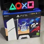 PlayStation®5 Slim Digital 825GB – Pacote ASTRO na Amazon