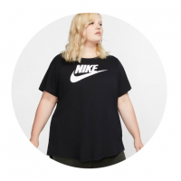 Plus Size - Camiseta Nike Sportswear Essential Futura Feminina na Nike