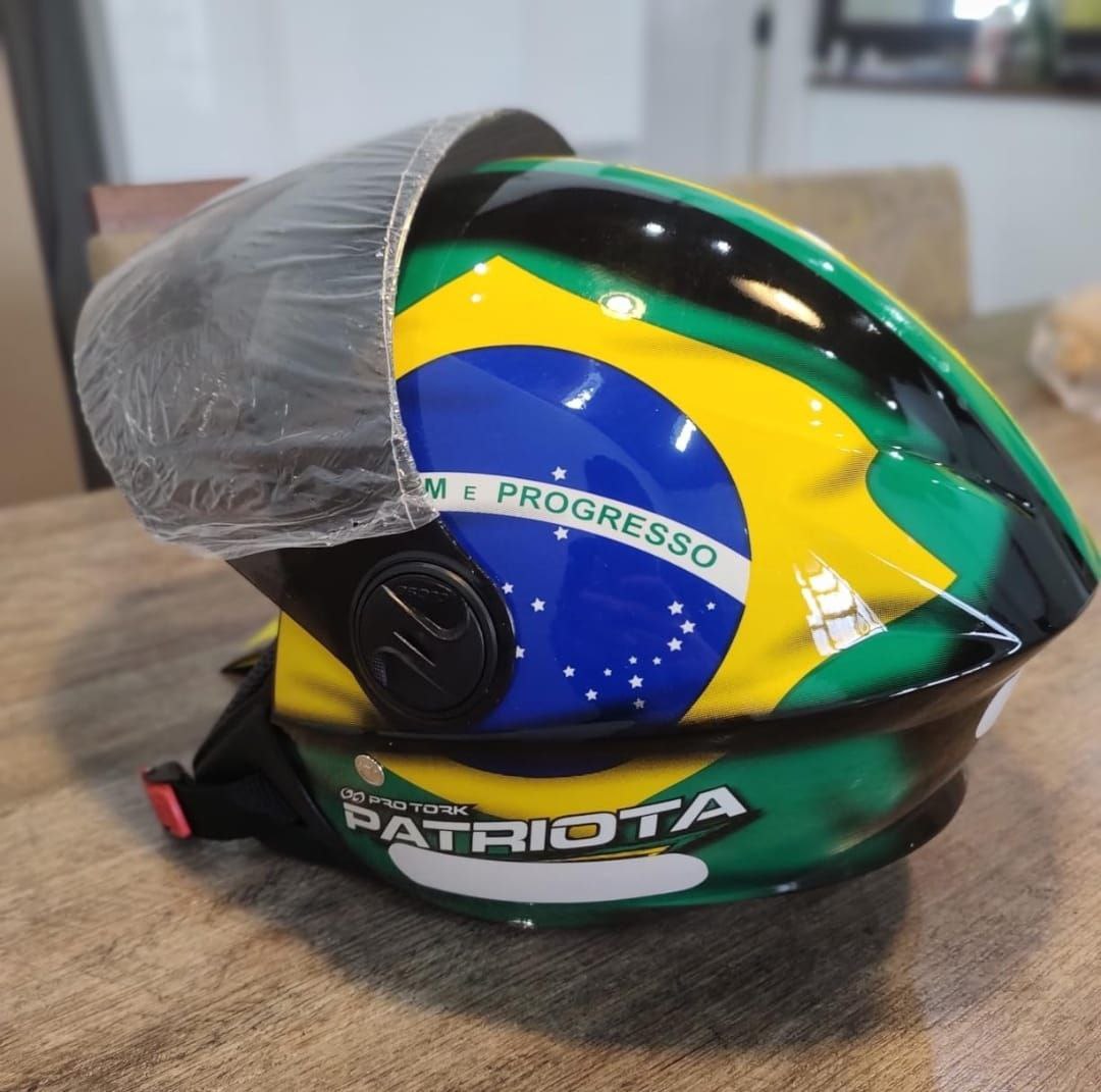 Pro Tork Capacete Aberto New Liberty Three Patriota Brasil Viseira Fumê Preto/Verde na Amazon